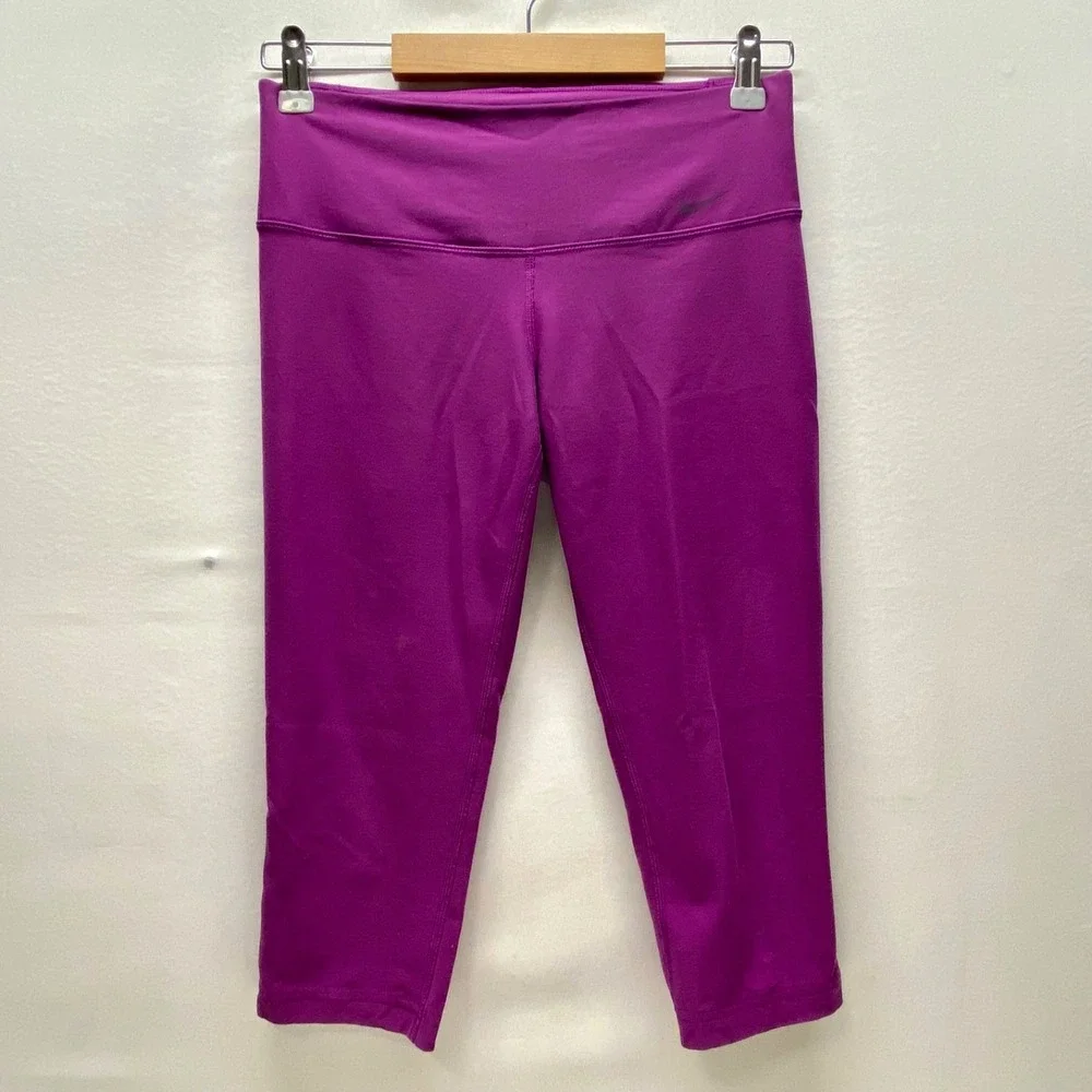 Nike Dri Fit Legendary Capri Leggings Women's Small Purple Plum Activewear‎ GUC